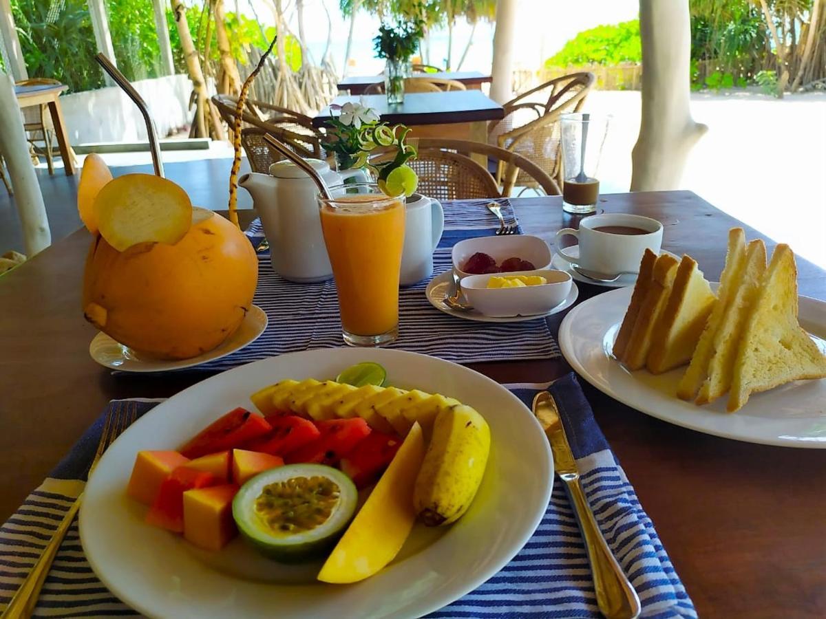 Sleeping Elephant Beach Resort Тангалла Экстерьер фото