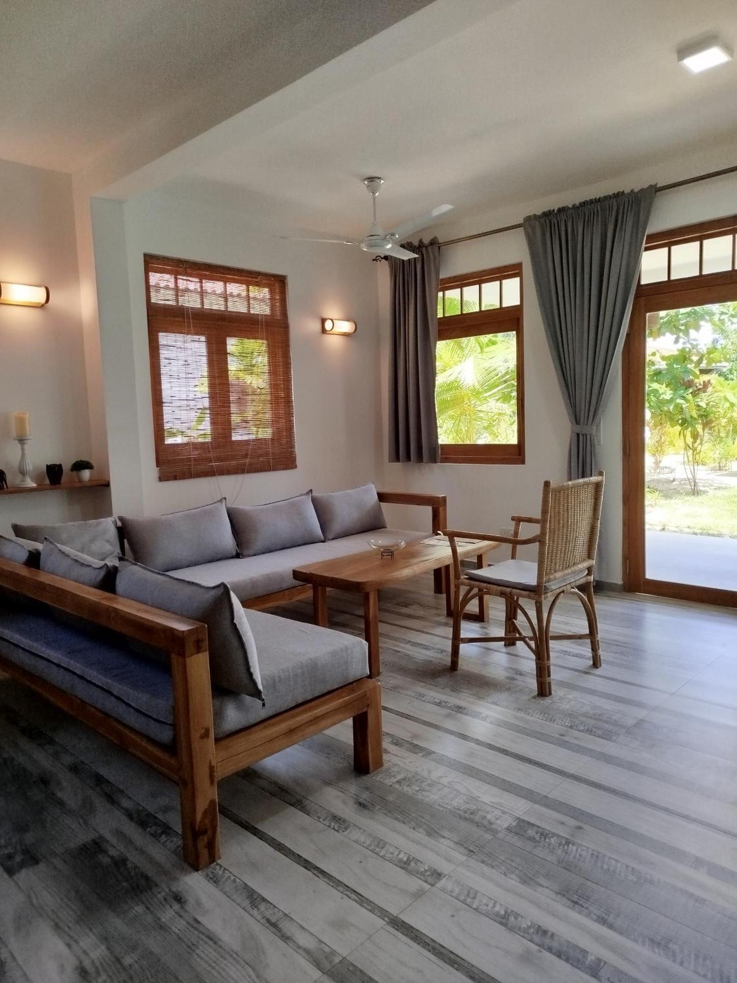 Sleeping Elephant Beach Resort Тангалла Экстерьер фото